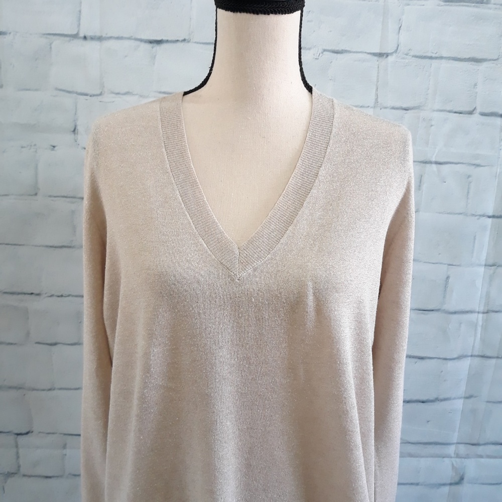 GAP Women's V-Neck Sweater Champagne w/Gold sz M - Picture 2 of 4
